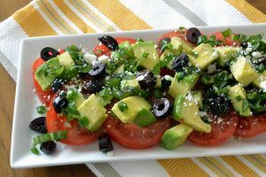 tomato-and-avocado-salad-a-cooking 3